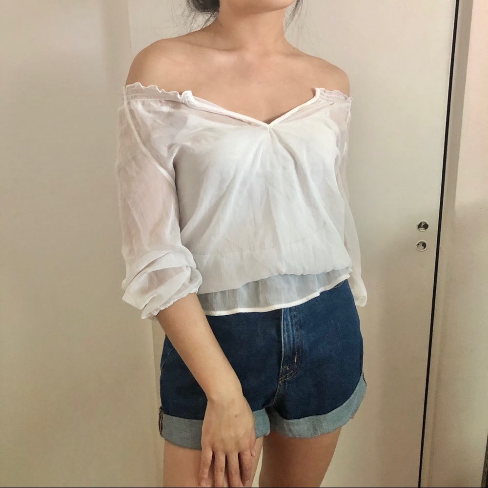 HOLLISTER BLOUSE